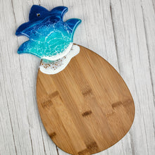 Load image into Gallery viewer, Pineapple Wave Serving Board - Blue