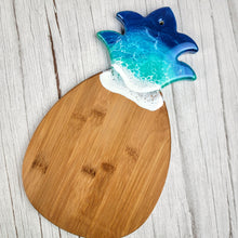 Load image into Gallery viewer, Pineapple Wave Serving Board - Blue