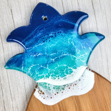 Load image into Gallery viewer, Pineapple Wave Serving Board - Blue