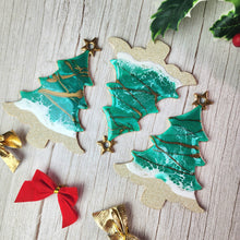 Load image into Gallery viewer, Christmas Tree Wave Ornaments - Green