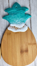 Load image into Gallery viewer, Pineapple Wave Serving Board