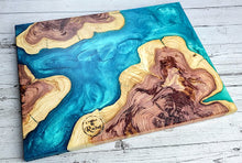 Load image into Gallery viewer, Juniper Serving Board