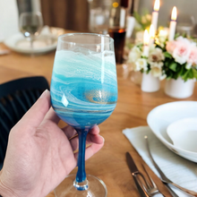 Load image into Gallery viewer, Wave Wine Glasses
