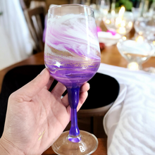 Load image into Gallery viewer, Wave Wine Glasses
