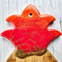 Load image into Gallery viewer, Pretty Pineapple Serving Board
